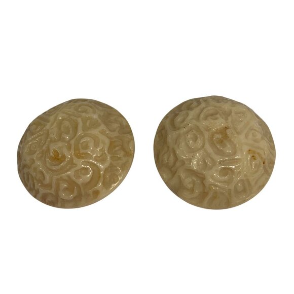 Set Of 2 VTG Retro Carved Glow-In-The-Dark Beige Plastic/Resin? Buttons 1.25"D - Picture 2 of 5